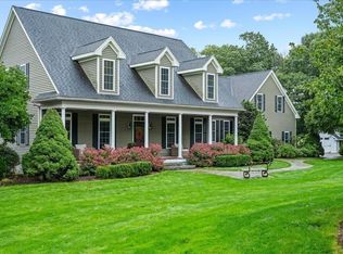 111 Paige Hill Rd, Brimfield, MA 01010
