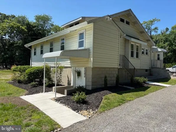 1042 W Walnut Rd, Vineland, NJ 08360