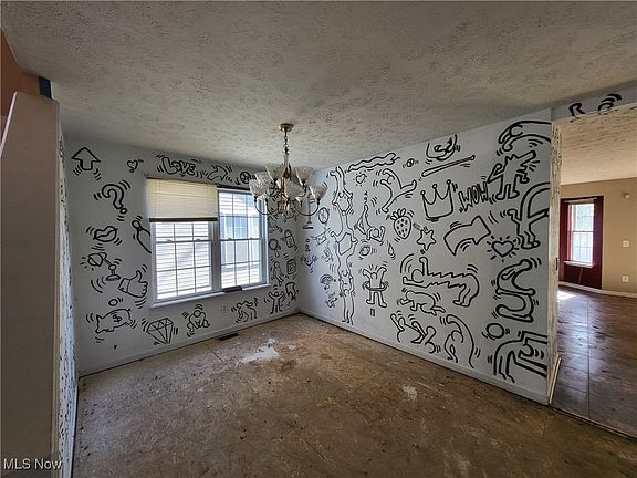 5th image of 16216 Sunny Glenn Ave