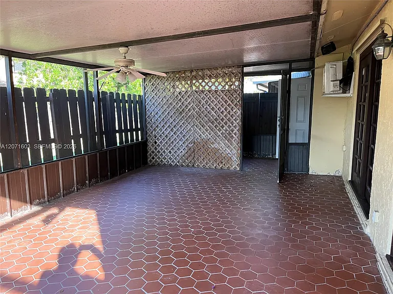 12713 SW 70th Ln — Photo 8