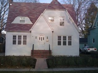 216 S Stewart Ave, Libertyville, IL 60048