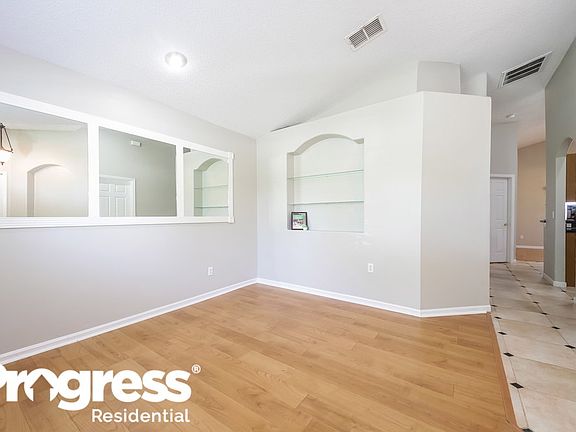 3rd image of 4123 Forest Island Dr