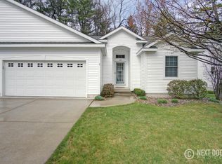 125 Stonegate Ct, Spring Lake, MI 49456