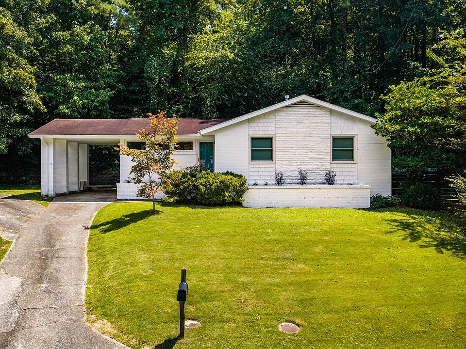 1st image of 661 Bourbon Cir