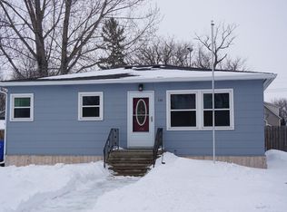 110 5th St NE, Barnesville, MN 56514