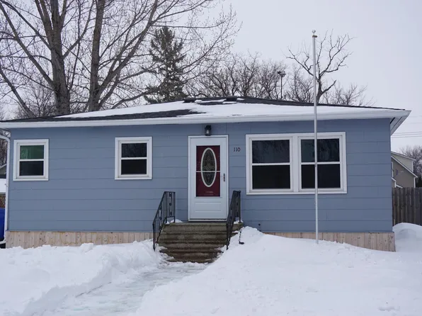 110 5th St NE, Barnesville, MN 56514