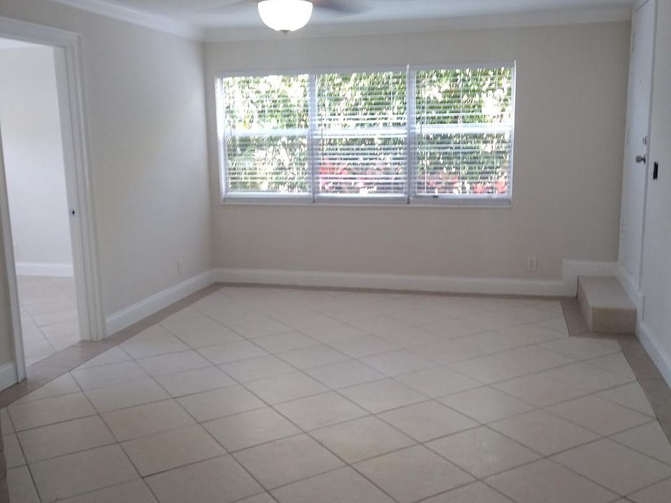 1st image of 2615 NE 49th St APT 117