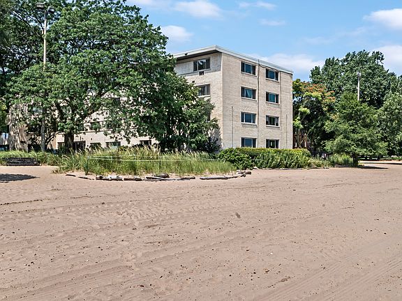 3rd image of 1050 W Columbia Ave APT 2F