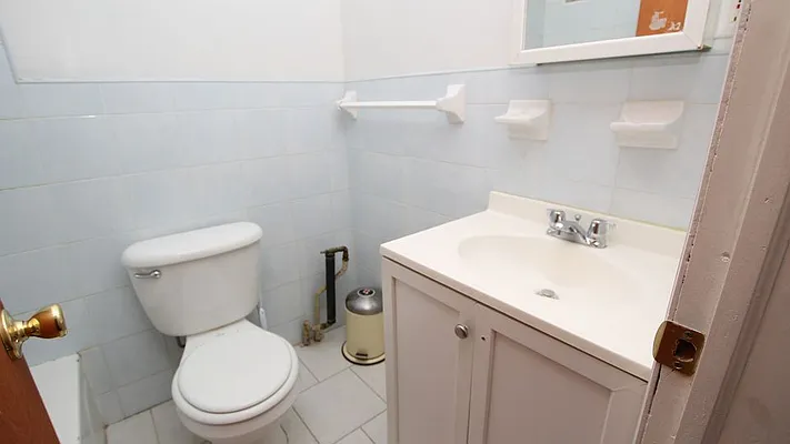 Rented by Nooklyn NYC LLC | media 13