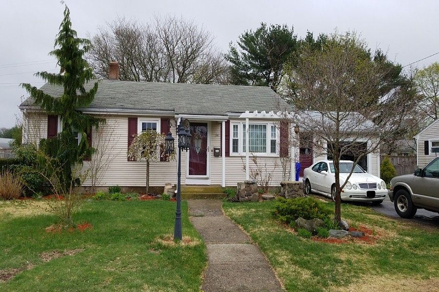1st image of 34 Brentwood Dr