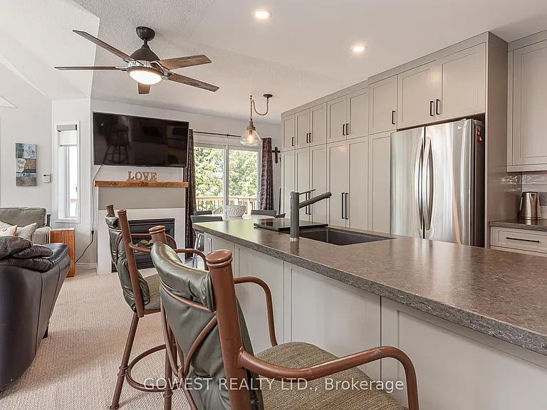 32 Valleymede Ct — Photo 14