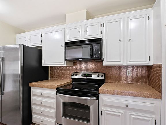 4th image of 6225 Canterbury Dr Unit 209