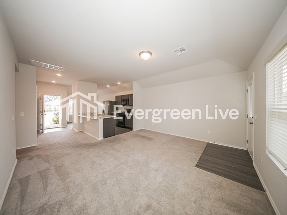3rd image of 832 Highgarden Cir