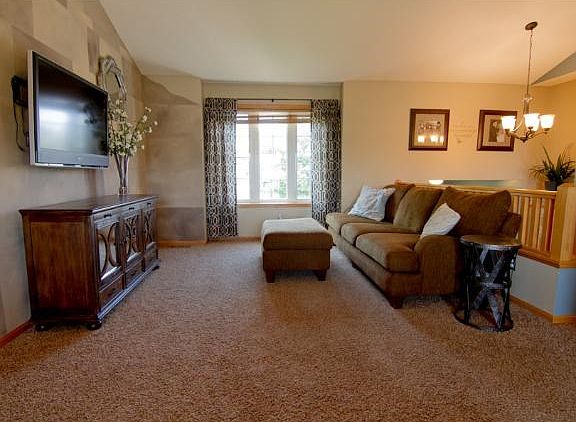 4th image of 18882 Dupont Way