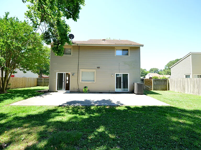 1548 Beachview Dr — Photo 31