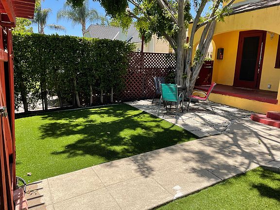 2nd image of 849 N Sycamore Ave #849