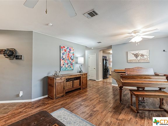 5th image of 239 Hondo Dr