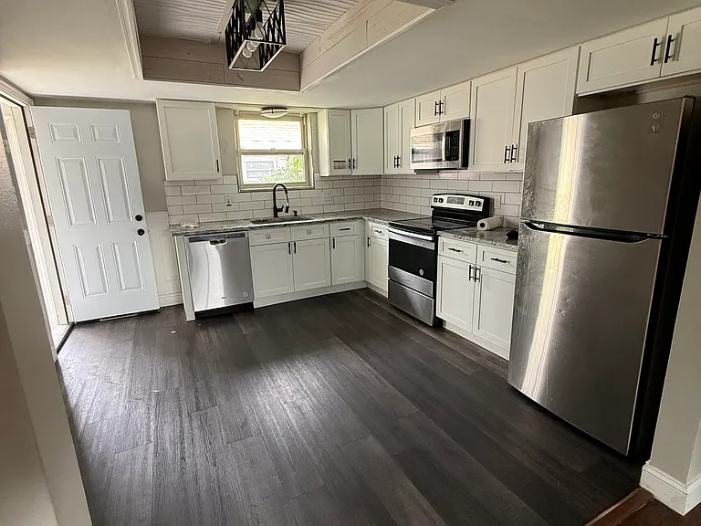 1320 E Livingston St #1 — Photo 4