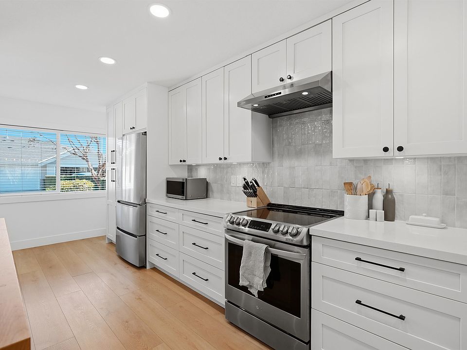 1st image of 17516 4th Ave #34
