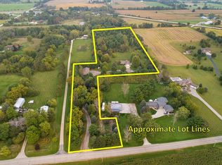 1606 Terry Rd, Hartford, WI 53027