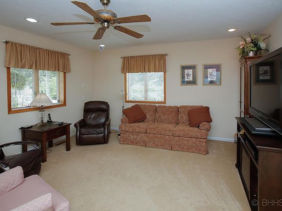 57281 main street-104