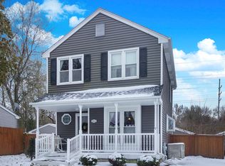 1018 Manchester Crse, Geneva, IL 60134