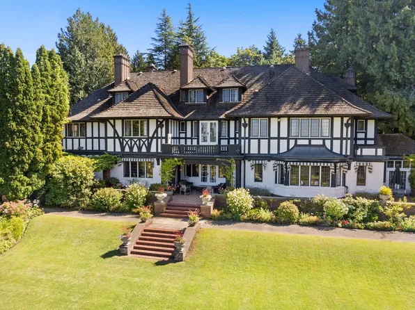 2206 SW Marine Dr, Vancouver, BC V6P 6C2