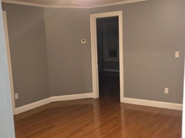 70 Hamilton Ave #B