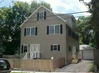 27 Elgin St, Providence, RI 02906