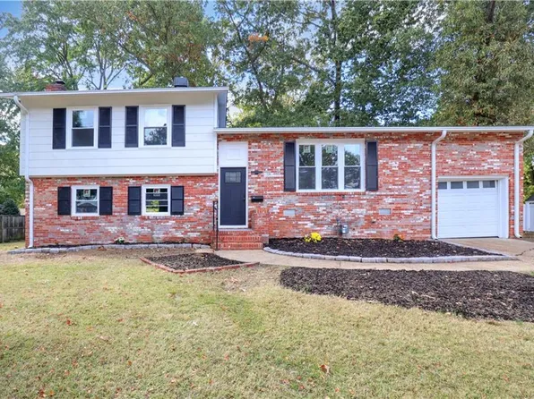 91 W Rexford Dr, Newport News, VA 23608