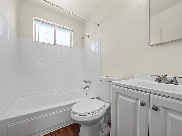 CATALINA VISTA APARTMENTS — Photo 5