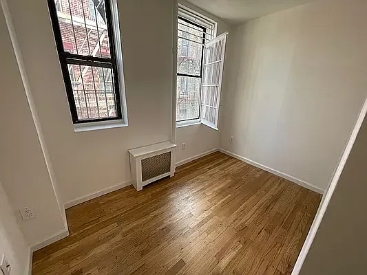 Rented by Buchbinder & Warren | media 5