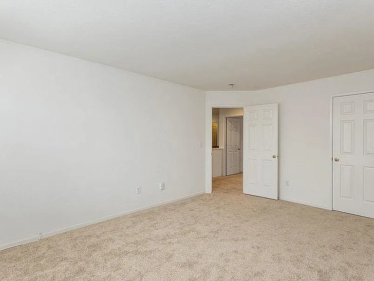 8717 Elfin Ct — Photo 12