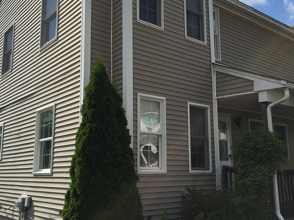 Single family attached, 2 car drive way and road parking for 1 car