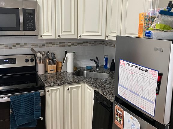 2nd image of 17 Linden Ave #1