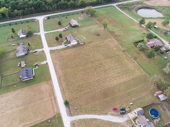 2nd image of 398300 W 3230th Dr