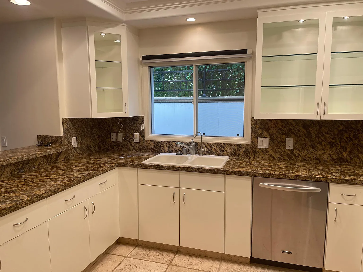 332 Allendale Rd — Photo 3