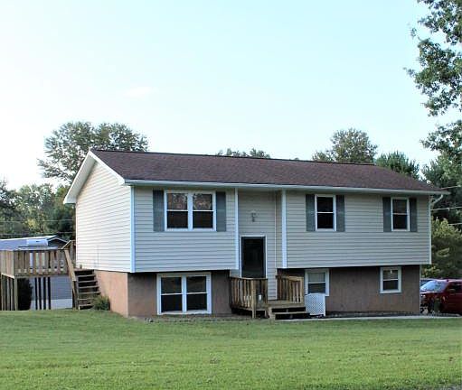 4th image of 327 Sky Valley Cir