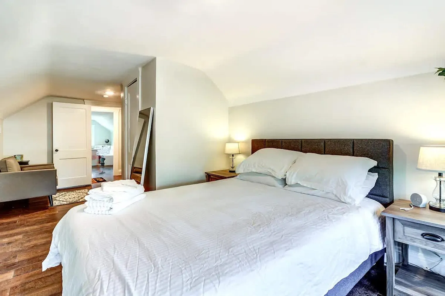 Studio, 1.0 bath, 495 sqft, $1,384 — Photo 4