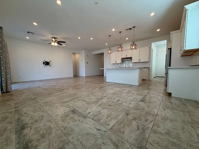 313 Meadow Brush Pl — Photo 4