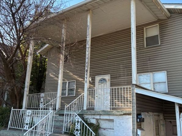 2111 Lincoln Ave