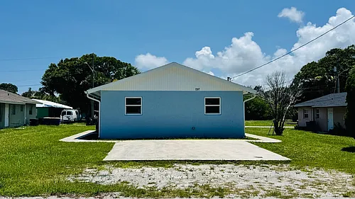 1207 Avenue K Photo 1