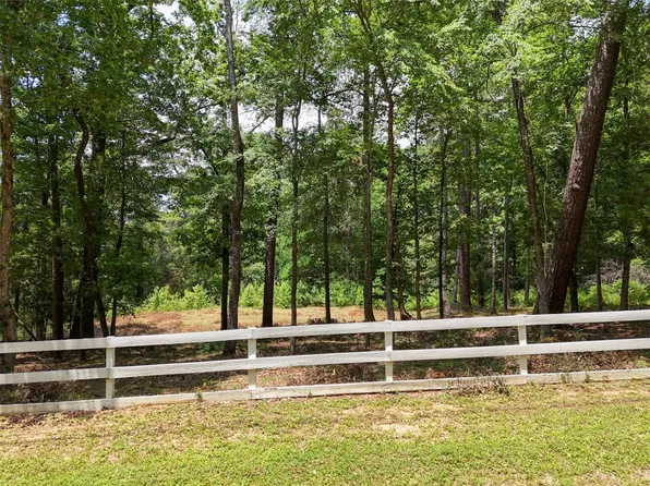 7393 Teaswood Dr, Conroe, TX 77304