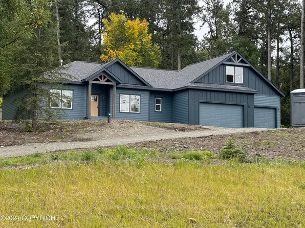301 N Hale Cir, Palmer, AK 99645