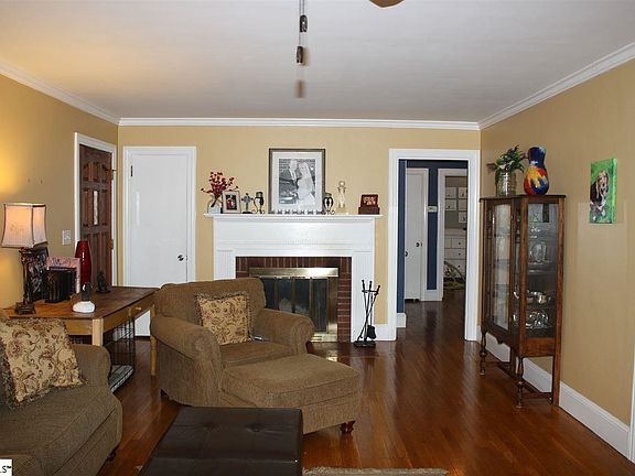 4th image of 206 Galphin Dr