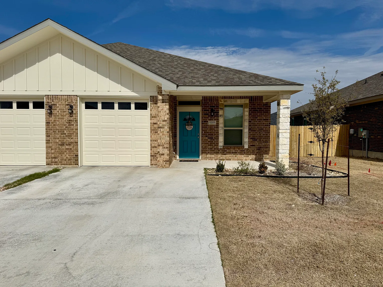 3 bed, 1279 sqft, $1,695 — Photo 1