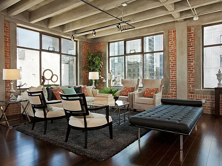 Floor-to-ceiling windows for optimal light