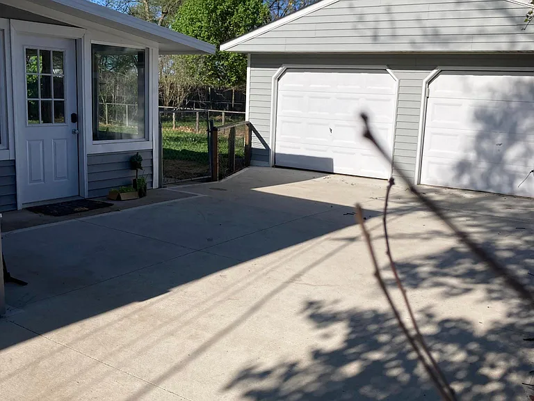 13400 Locust St — Photo 20
