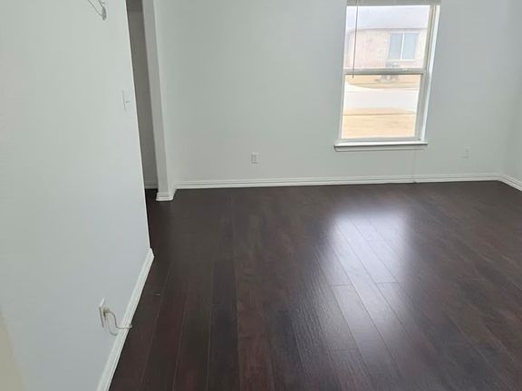 4th image of 8516 Torreon St