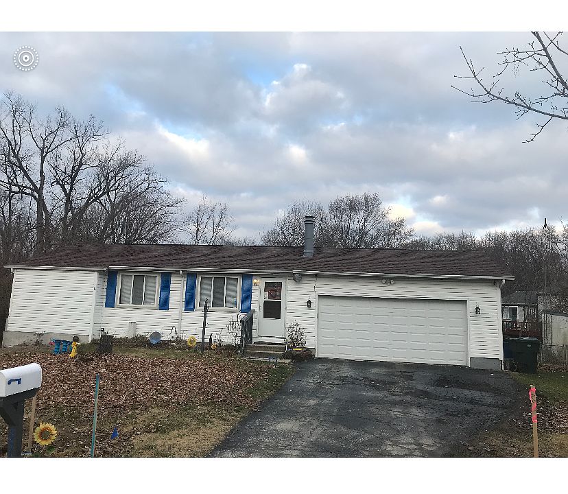 2nd image of 3309 Robin Hill Ct E